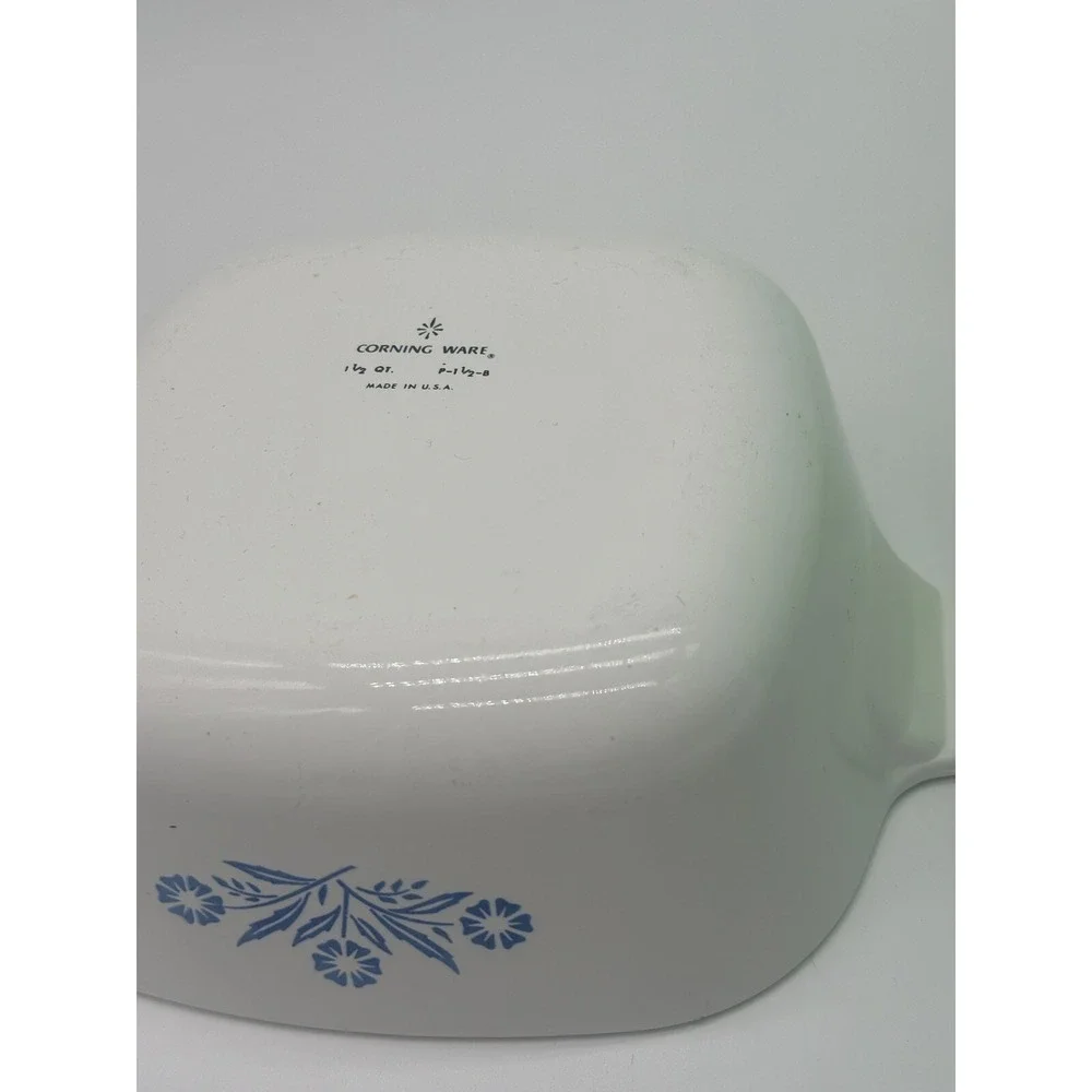 Vintage Corning Ware Blue Cornflower P-11/2-B, 1.5 quart W/O Lid Great Condition